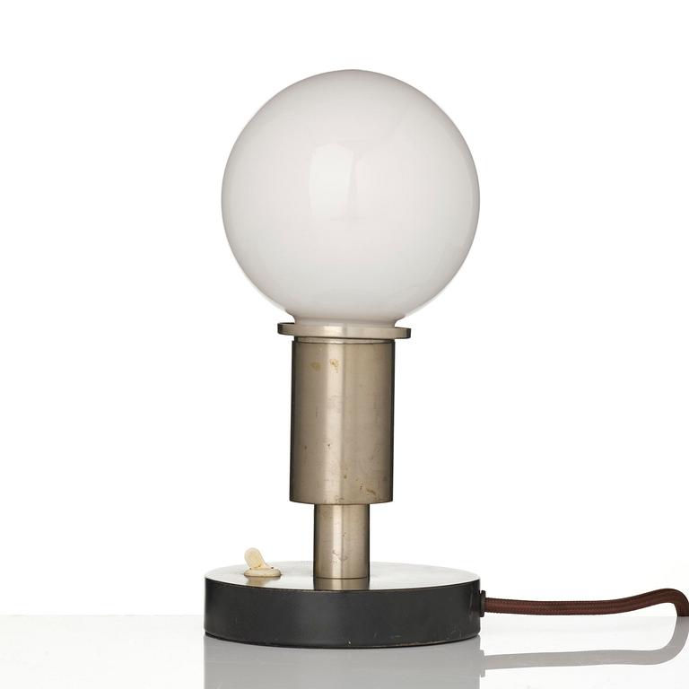 Harald Notini, bordslampa, modell 6992, Arvid Böhlmarks Lampfabrik, Stockholm, 1930-tal.