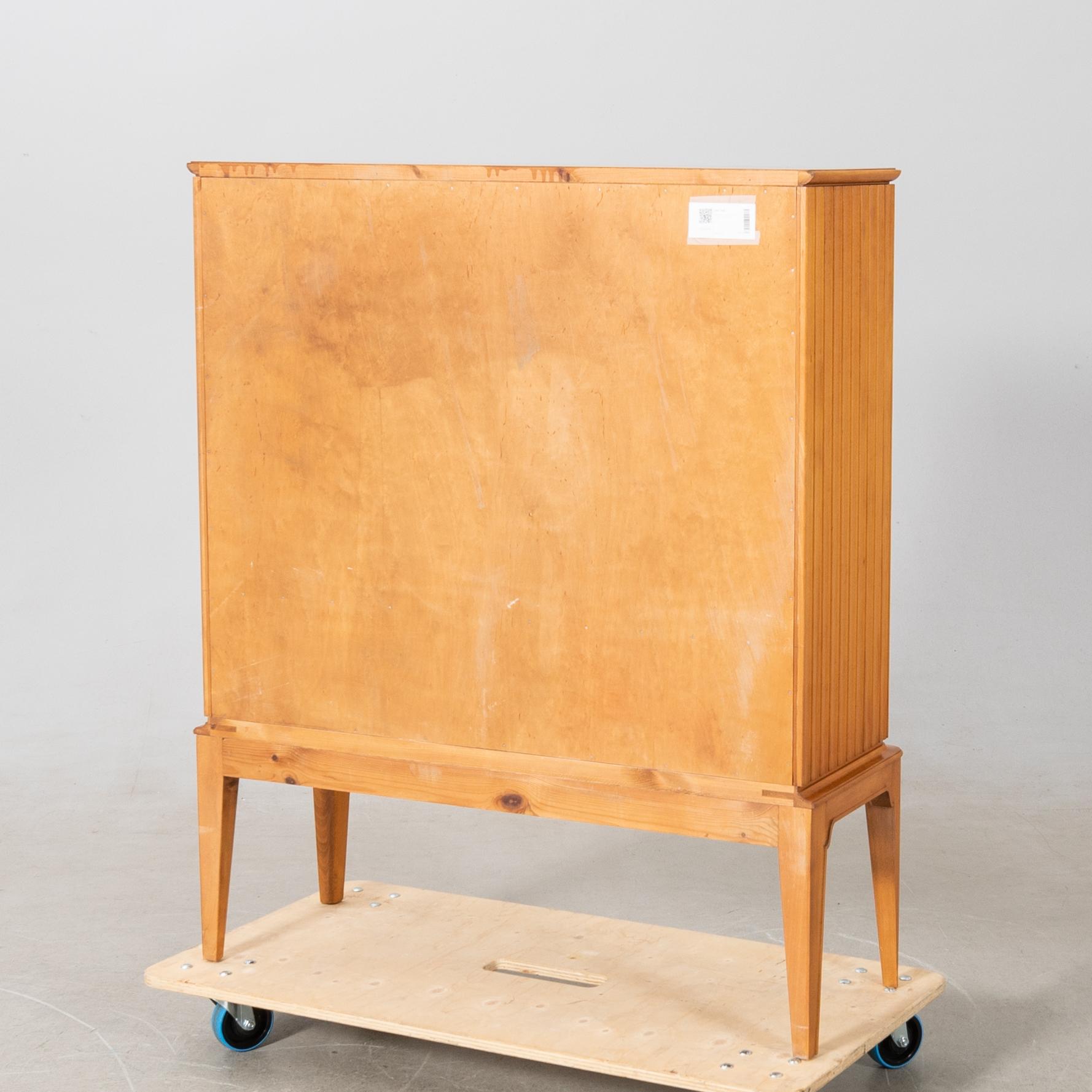 Cabinet/Serving cabinet, Swedish Modern, 1930s/1940s.