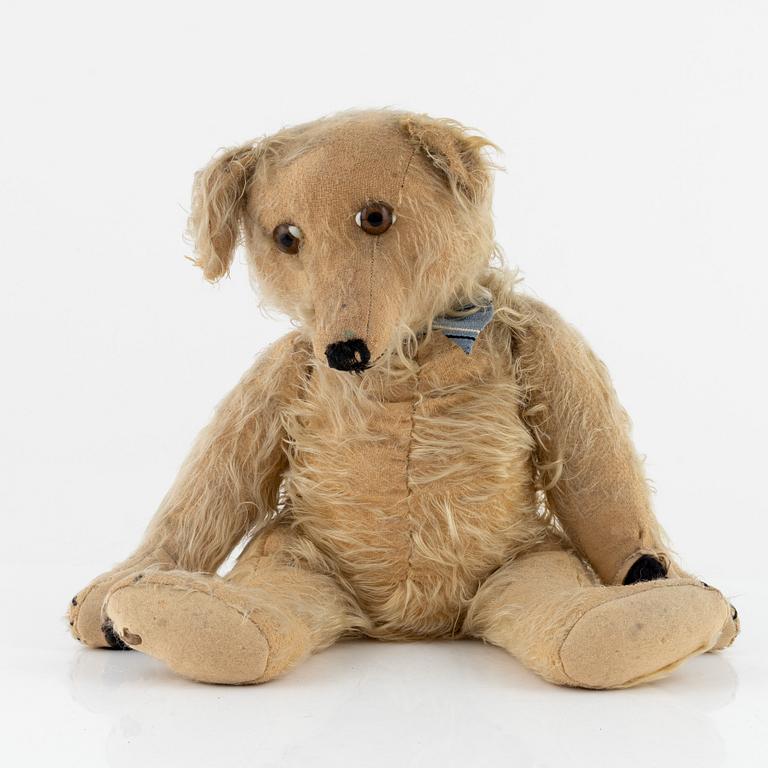 A Steiff teddybear, Germany, first half of the 20th century.