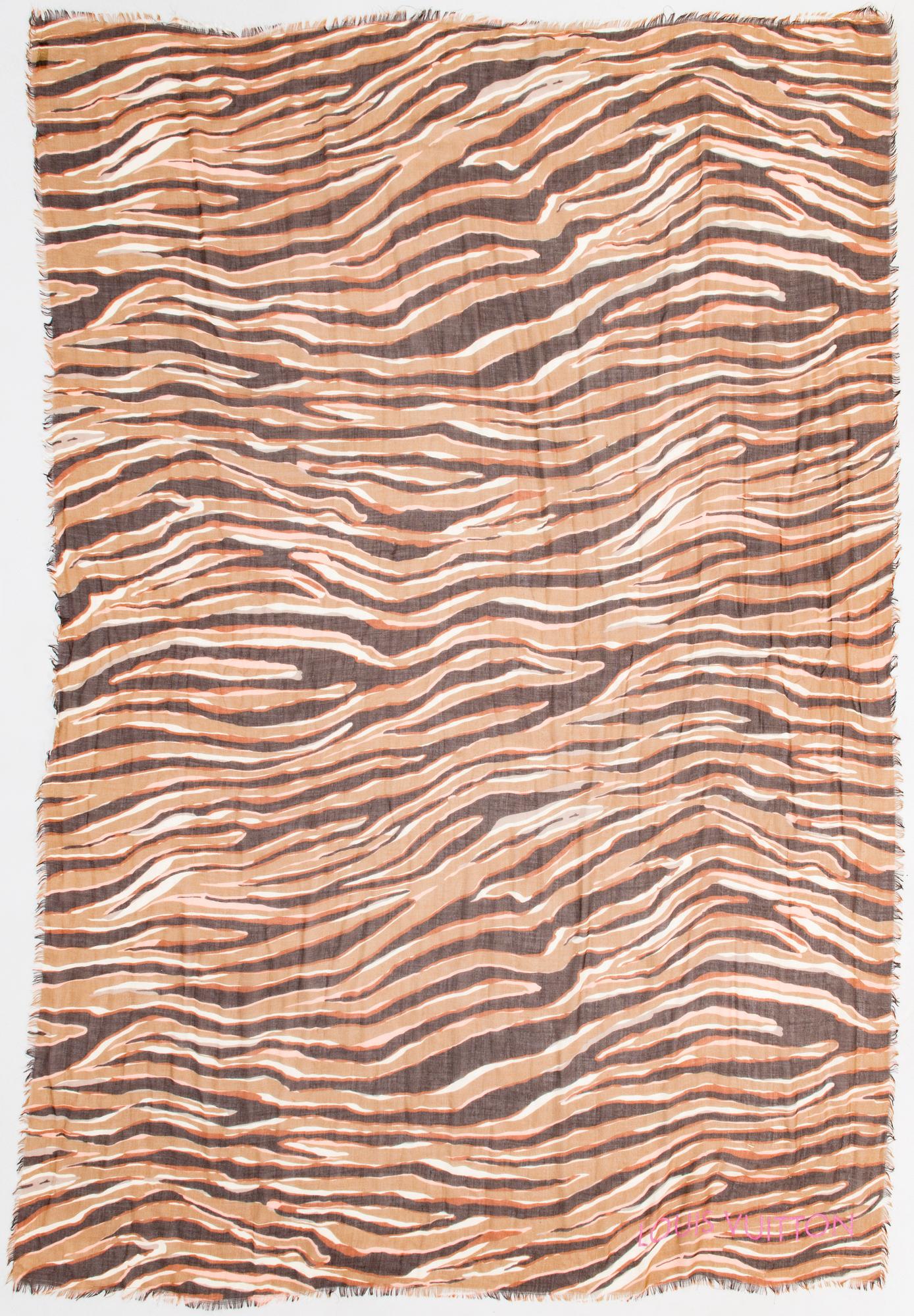LOUIS VUITTON, Scarf.