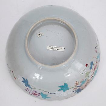 SKÅL, porslin, Qianlong, Kina 1700-tal.