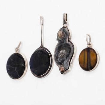 Riipukset, 4 kpl, hopea, spektroliitti, tiikerinsilmä, geodi, Christer Stenberg 1973-75.