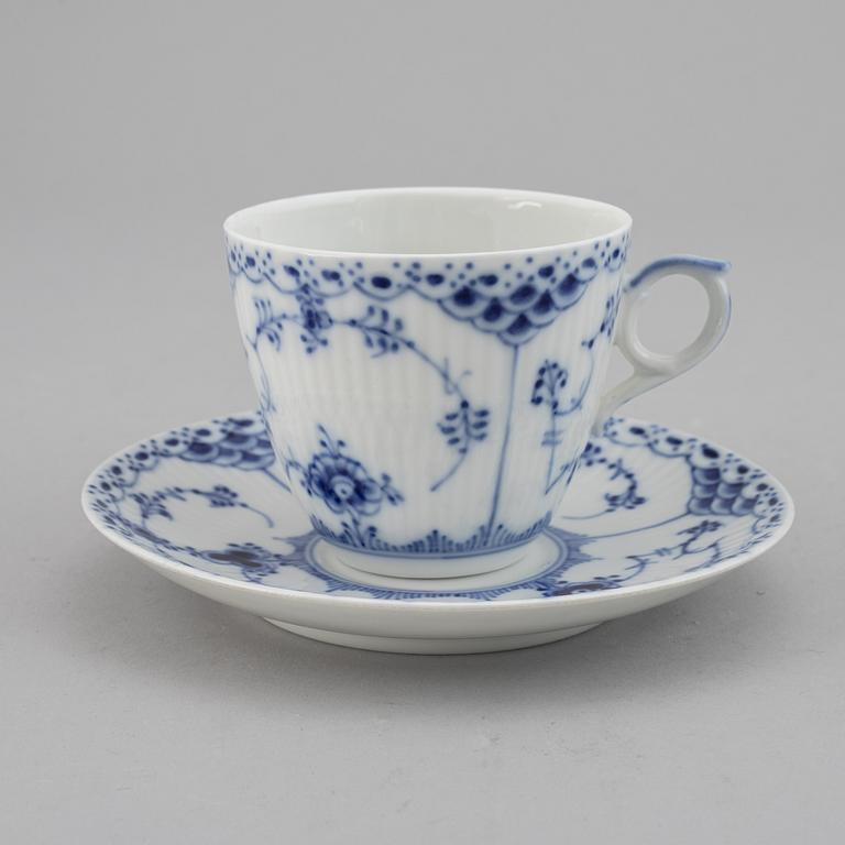 Royal Copenhagen, a porcelaine service, 'Musselmalet', Denmark. (63 pc).