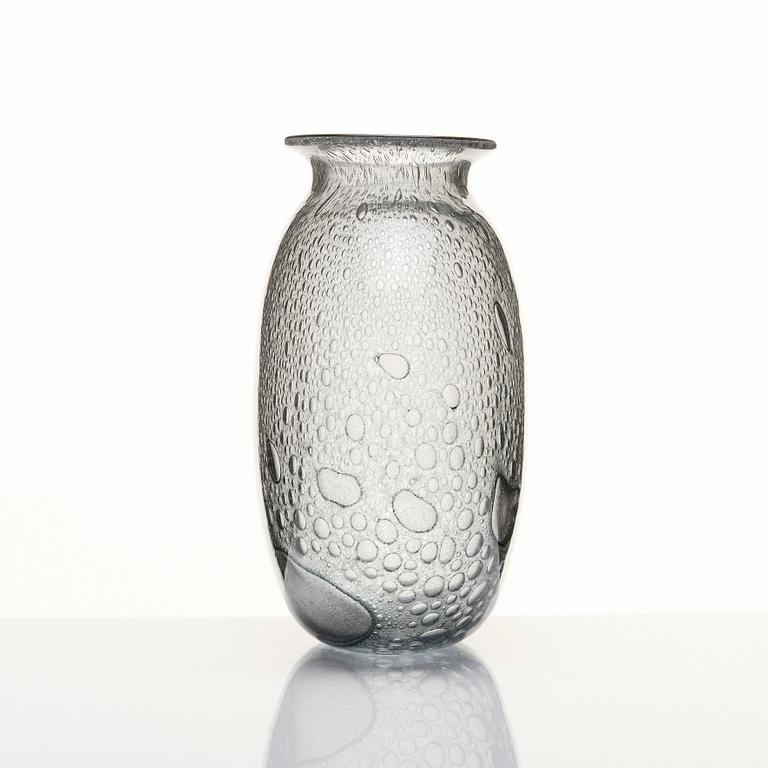 Ercole Barovier, an 'Efeso' glass vase, Barovier & Toso, Murano, Italy 1960s.