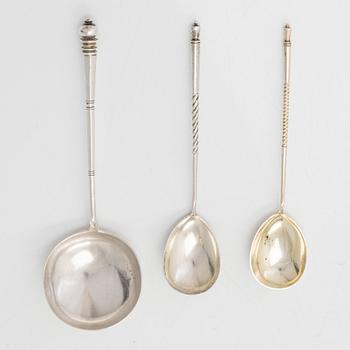 Three Russian silver spoons from Moscow, late 19th to early 20th century.