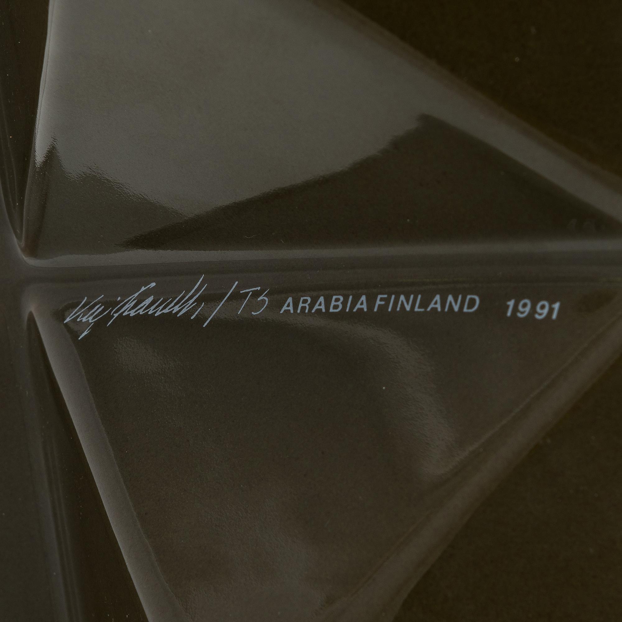 Kaj Franck, serving dish 'KF1', Arabia 1991.