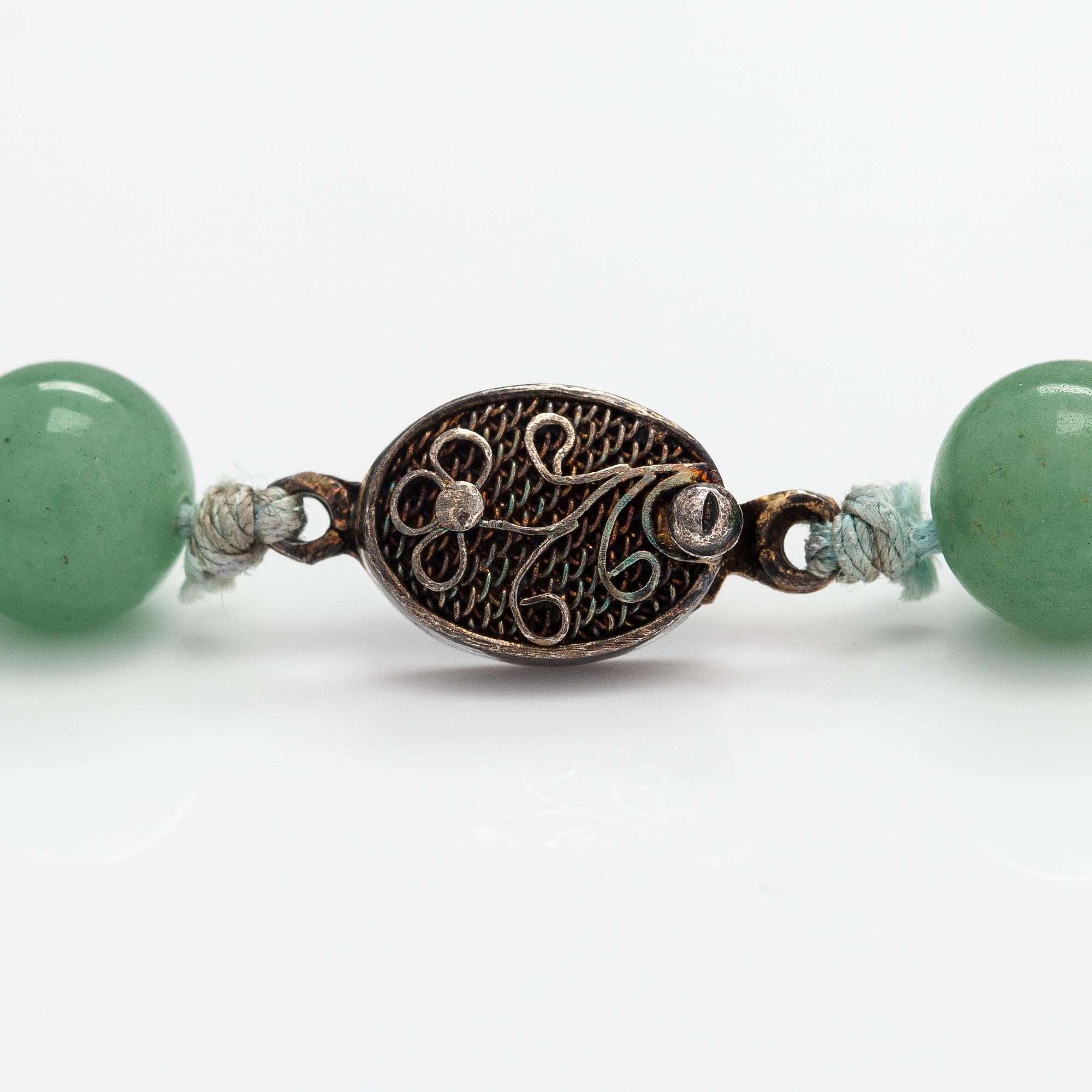 Helminauha, aventuriinikvartsi, hopeaa.