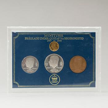 MYNTSAMLING, 4 st, 2 silver, totalt ca 45,3 gram och ett 23k guld ca 4,7 gram.