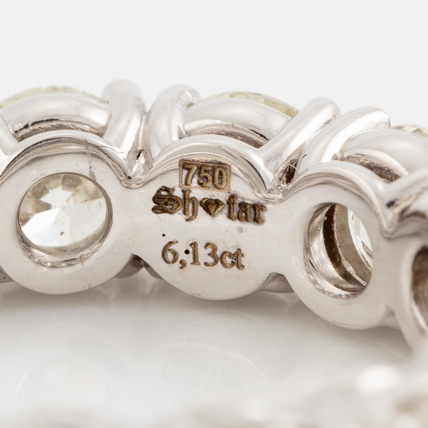 Ring full eternity 18K white gold with brilliant-cut diamonds.