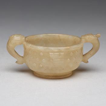 VINKOPP, nefrit. Sen Qingdynasti, omkring 1900.
