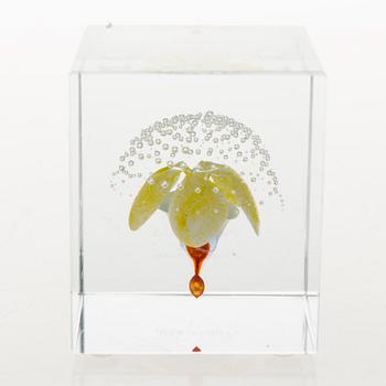 OIVA TOIKKA, An annual glass cube, signed Oiva Toikka Nuutajärvi.