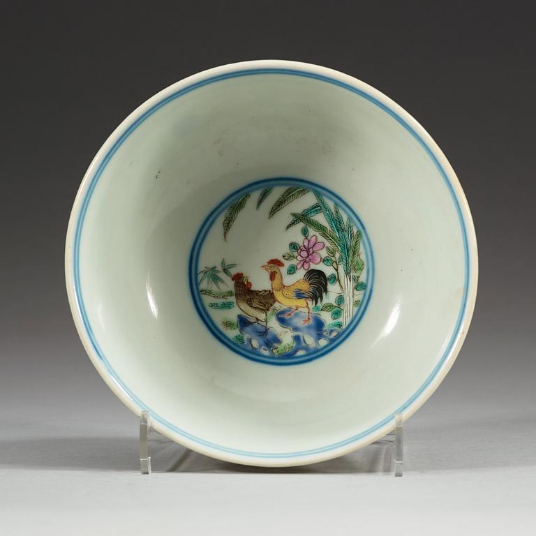 A 'famille rose' Chicken bowl, Qing dynasty (1644-1912), with Qianlong seal mark.