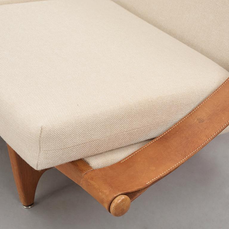 Svante Skogh, an oak sofa, AB Hjertquist & Co, Nässjö, Swedish Modern, 1950s.