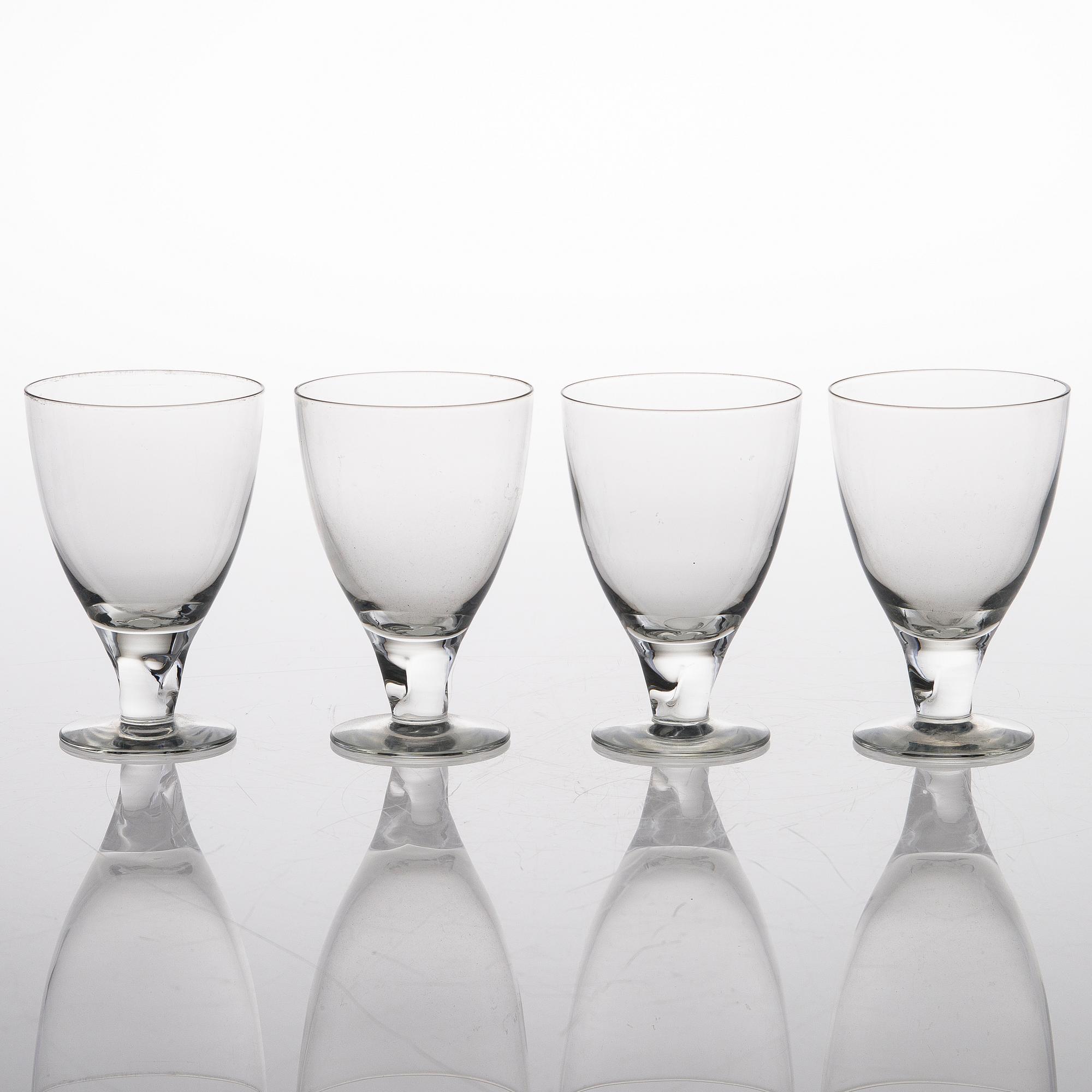 GUNNEL NYMAN, glasservis, 34 delar "GN 46", Nuutajärvi Notsjö. I produktion 1949-1969.