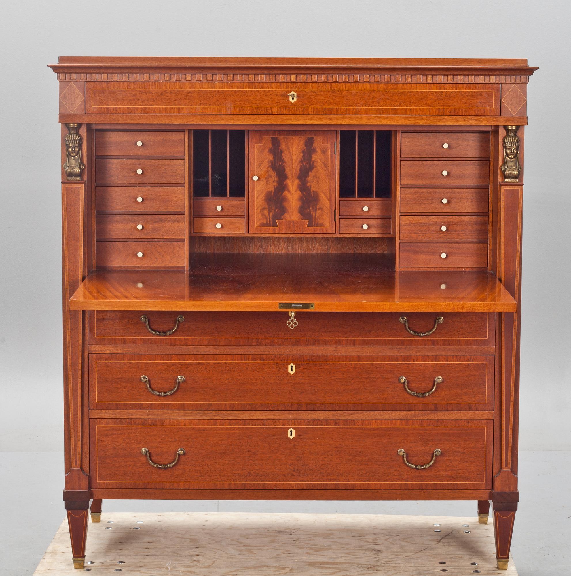 CHIFFONJÉ, empirestil, 1900-talets mitt.