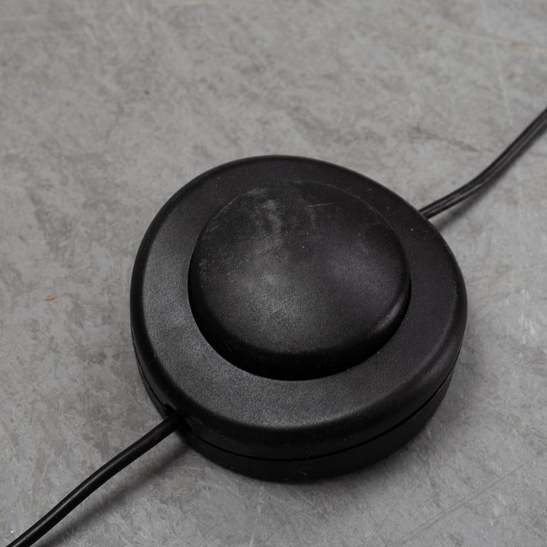 Ichiro Iwasaki, "Pin" golvlampa, Vibia, 2000-tal.