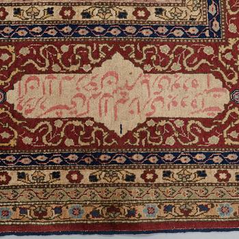 MATTO, a semi-antique Tabriz, ca 466 x 328,5 cm.