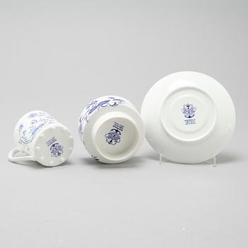 KAFFESERVISDELAR, 22 kaffekoppar varav 10 med underfat samt sockerskål, porslin, "Dresden", Stig Lindberg, Gustavsberg.