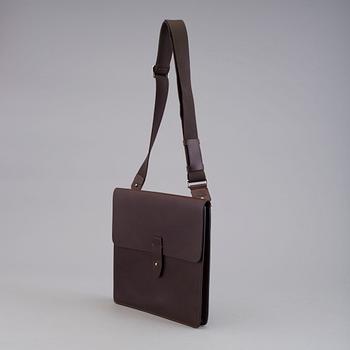 THOMAS SANDELL, a leather bag from Palmgrens.