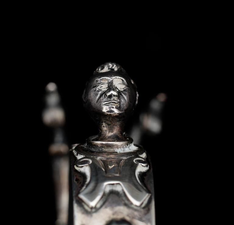 DRYCKESKANNA. silver, renässansstil, importstämplar samt K. Anderson, Stockholm, 1941. Vikt ca1180g.