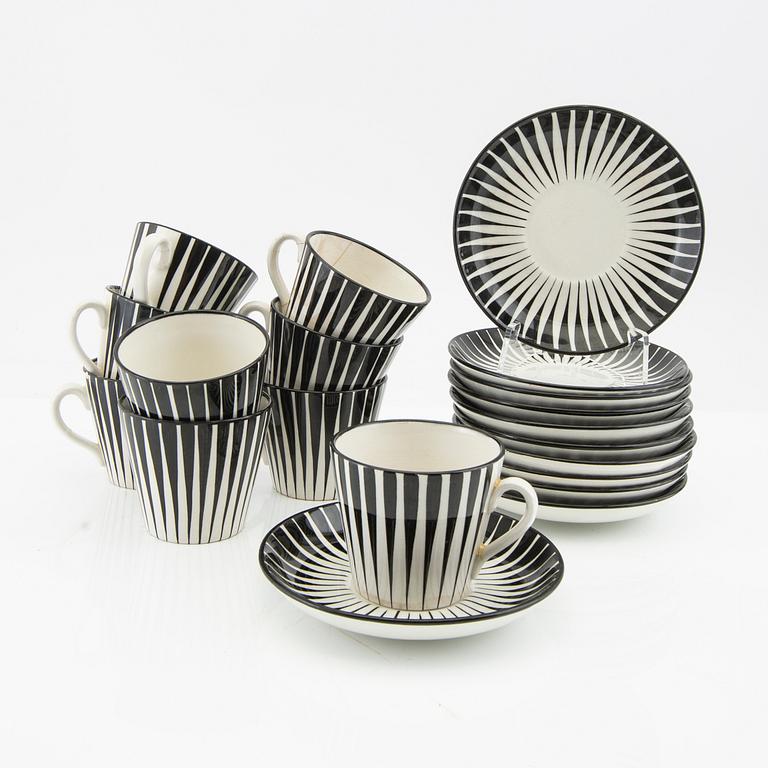 Eugen Trost, kaffekoppar med fat 9 st "Zebra" Uppsala Ekeby flintgods.