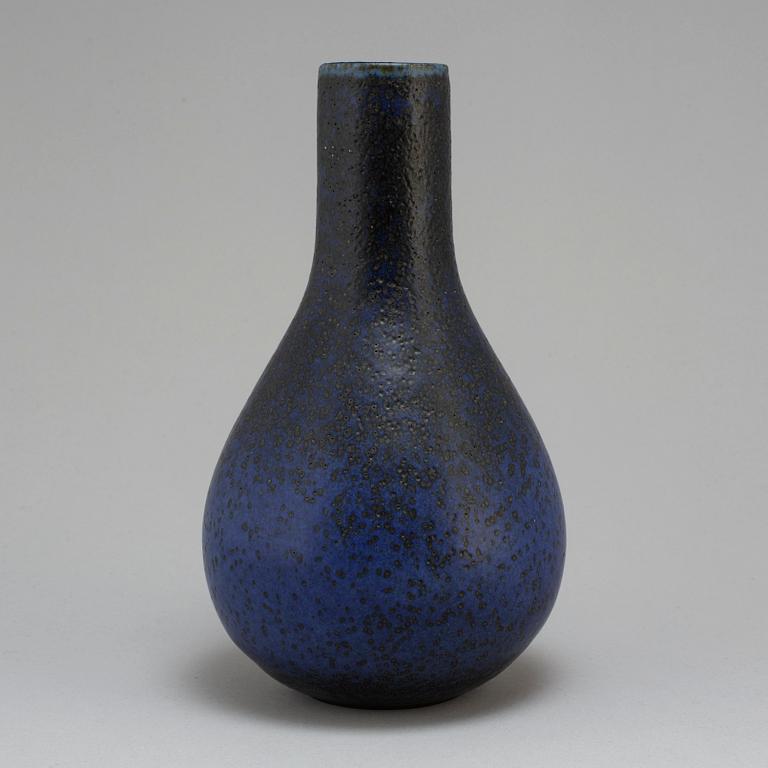CARL-HARRY STÅLHANE, a unique stoneware vase, Rörstrand 1966.