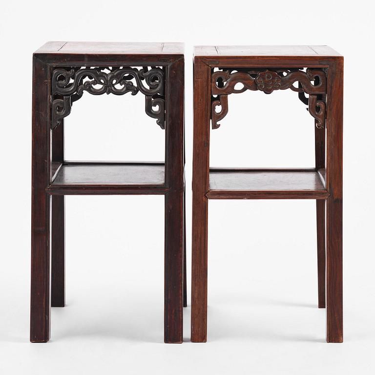 A set of two Chinese hardwood stands/tables, late Qing dynasty.