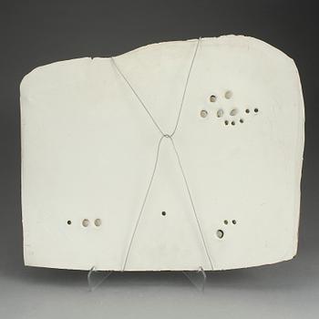 VÄGGPLATTA, Bengt Berglund, Gustavsberg, stengods. Sannolikt 1970-tal.