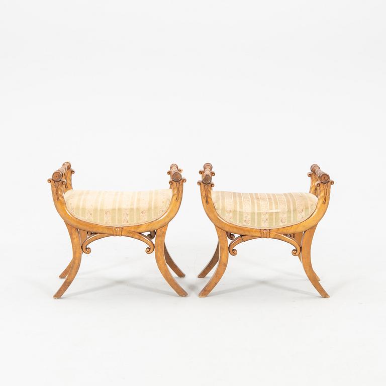 Taburetter ett par Baltikum 1800-tal.