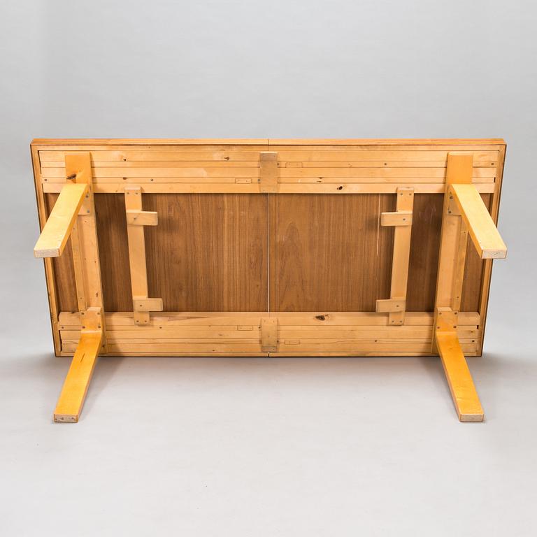 Alvar Aalto, A mid-20th-century dinner table "90", O.Y. Huonekalu- ja Rakennustyötehdas A.B. Finland.