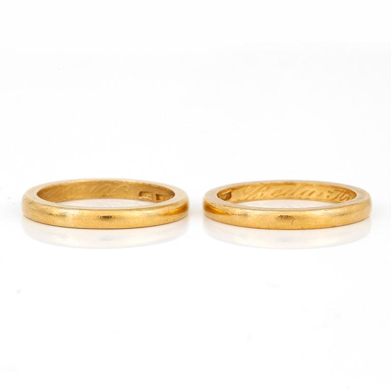 RINGAR, 2 st, Stockholm, 1920, 23K guld.