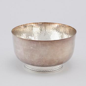 A silver bowl by Ingrid Råström for MEMA, 1988.