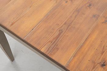 Matbord, samtida tillverkning.