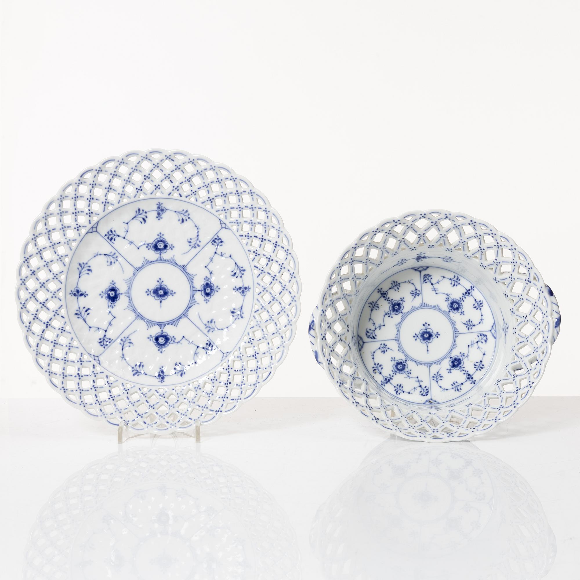 Royal Copenhagen, gallerskål med fat, "Musselmalet", Danmark, 1889-1922.