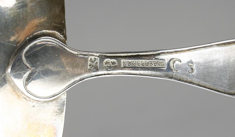 SOPPSLEVAR, 2 st, bland annat otydliga stämplar, Stockholm, 1812. Vikt ca 305 gram.
