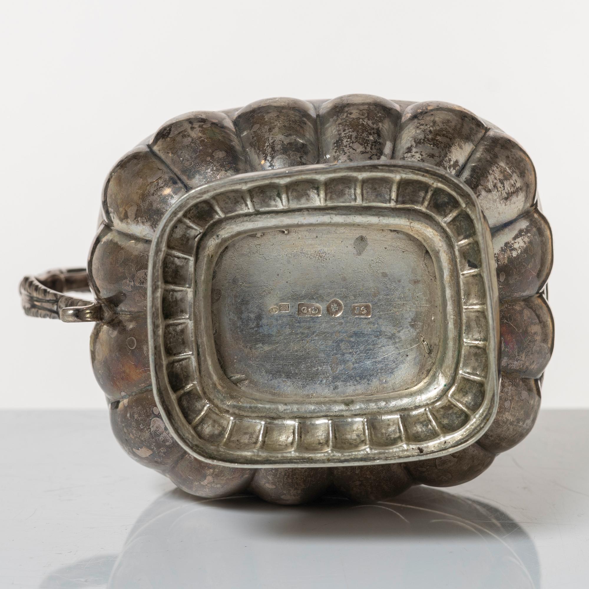 Confectionery bowl and cream jug, low-grade silver, Empire, 19th Century.