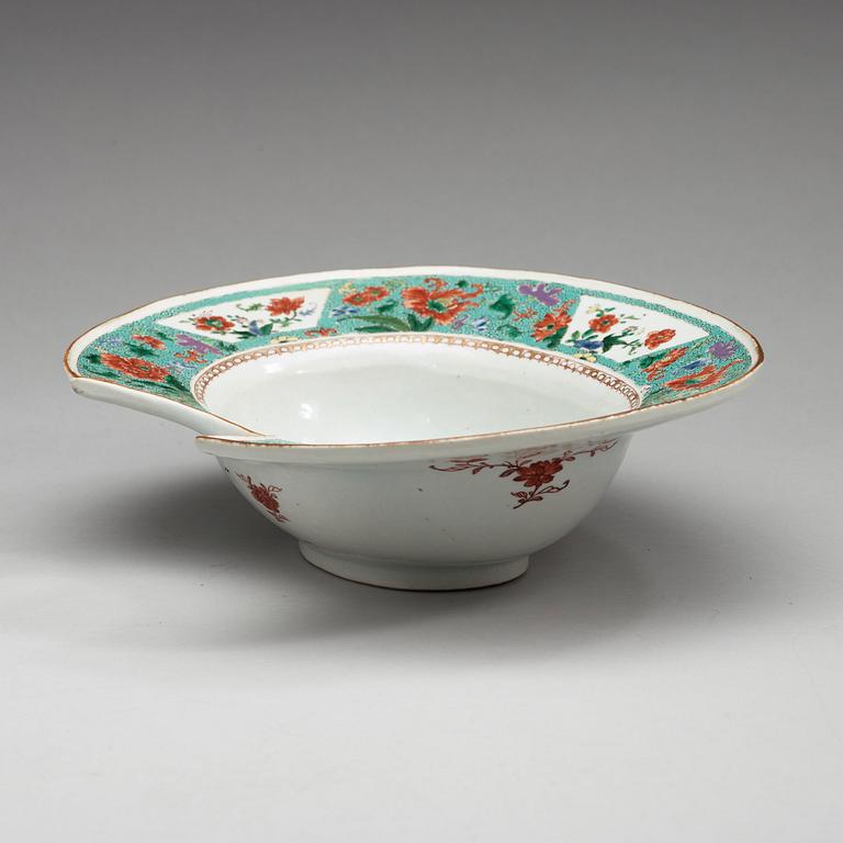 An enamelled barbers dish, Qing dynasty, 18th Century.