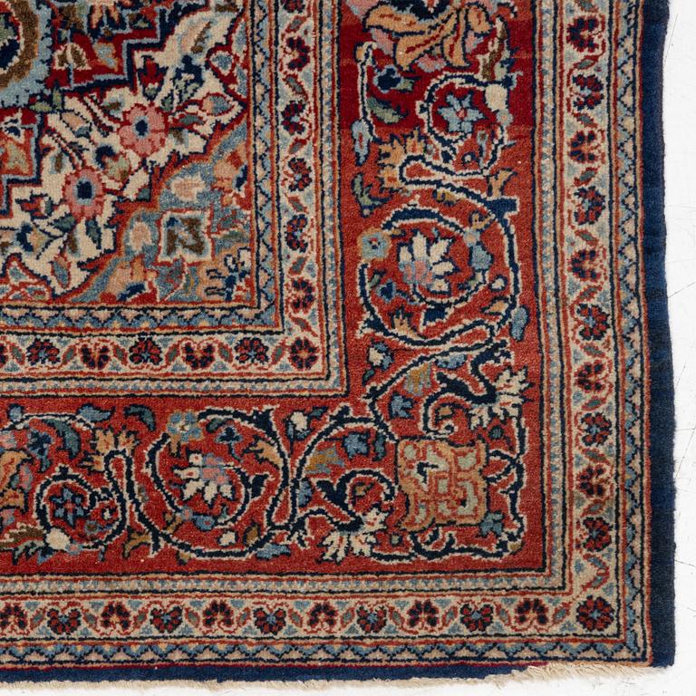 Carpet, oriental, approx. 198 x 130 cm.