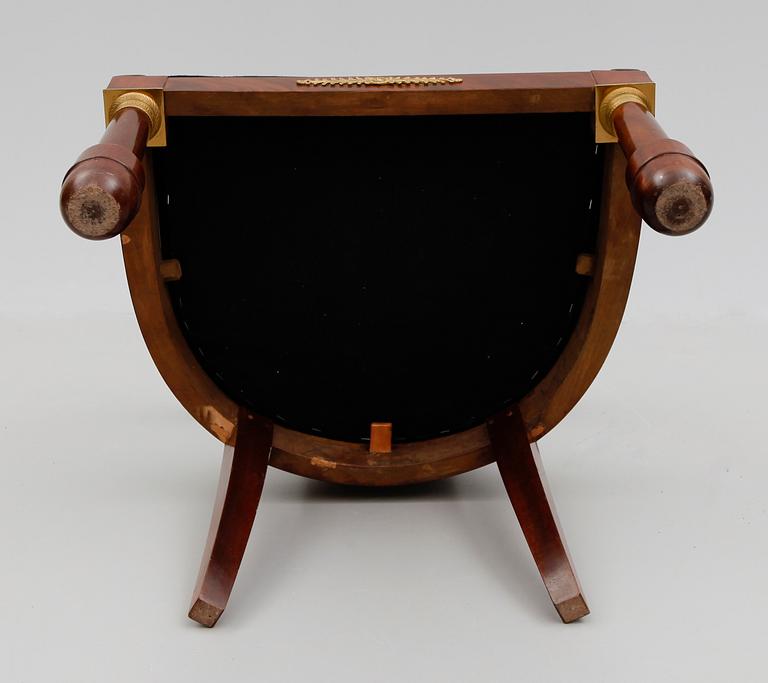 SKRIVSTOL, empirestil, 1900-talets första hälft.