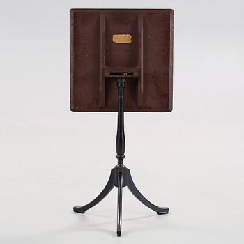 A Swedish tilt top table, from Nils Asplind's workshop, active 1785-1820.