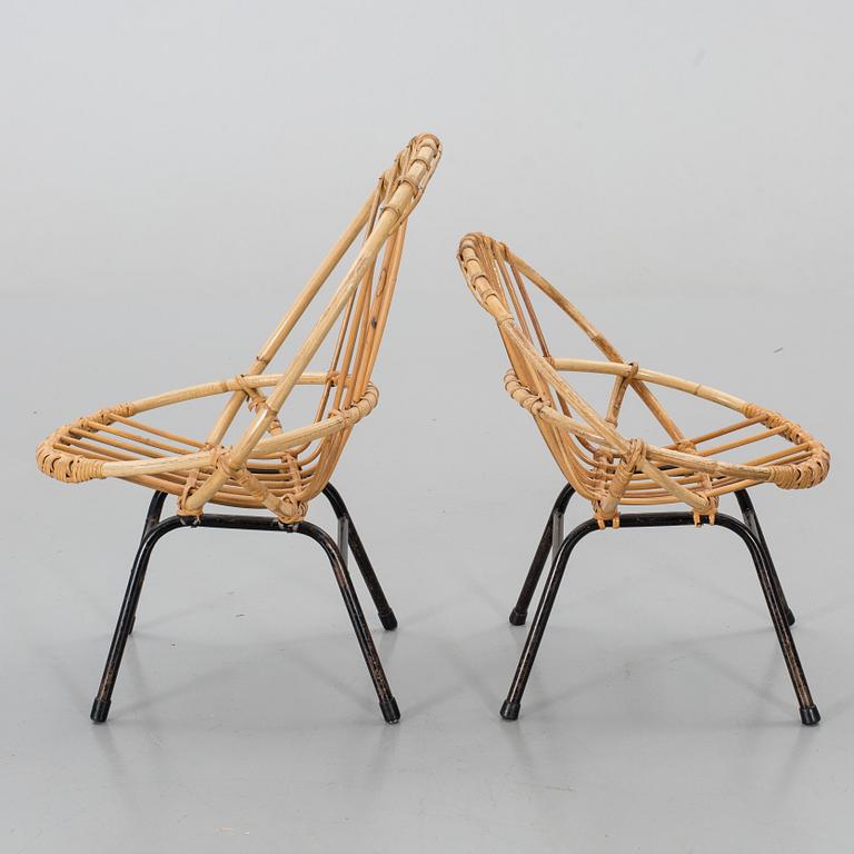 KORGSTOLAR för BARN, ett par, 1900-talets mitt.