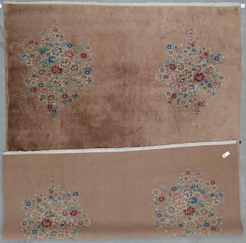 MATTA, semiantik/old, Kina, ca 410X300 cm.