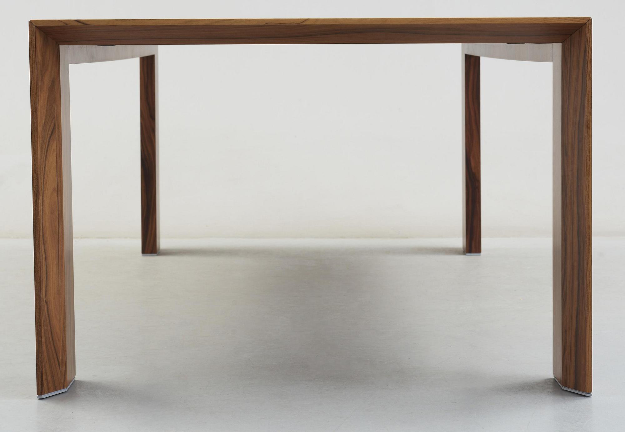 HANNES WETTSTEIN, matbord, "El Dom", Cassina, Italien.