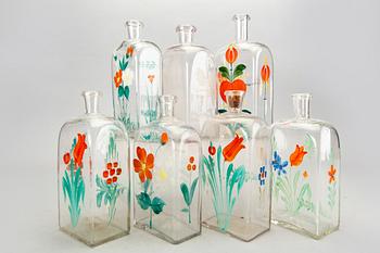 Snaspflaskor samt glas 7+11 st 1900-talets början.