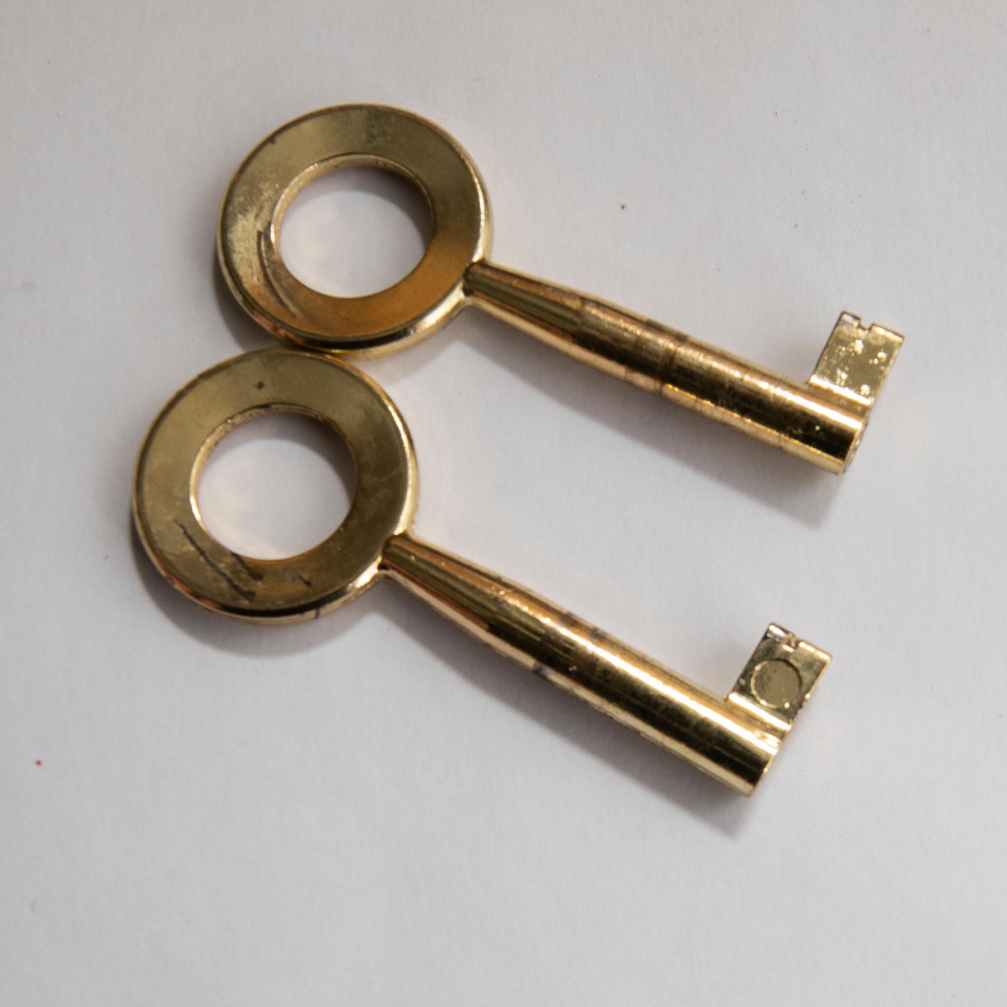 Josef Frank. Bokhylla med vitrin, modell 2255 för Firma Svenskt Tenn.