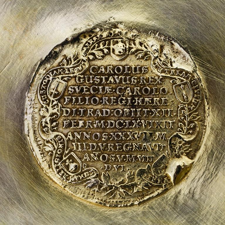 A SILVER TANKARD, possibly Finnish, late 17th century, unknown maker's hallmark, weight 808 g.
