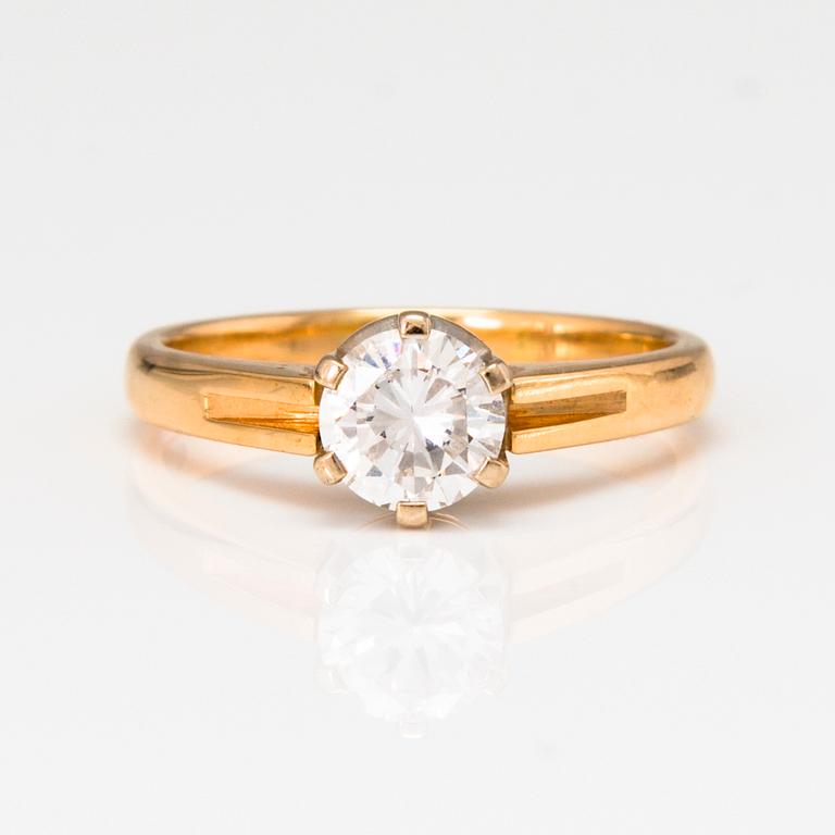 TIMANTTISORMUS, 18K kultaa, timantti n. 0.92 ct, Kultaseppä J. Toivola, Inkoo.