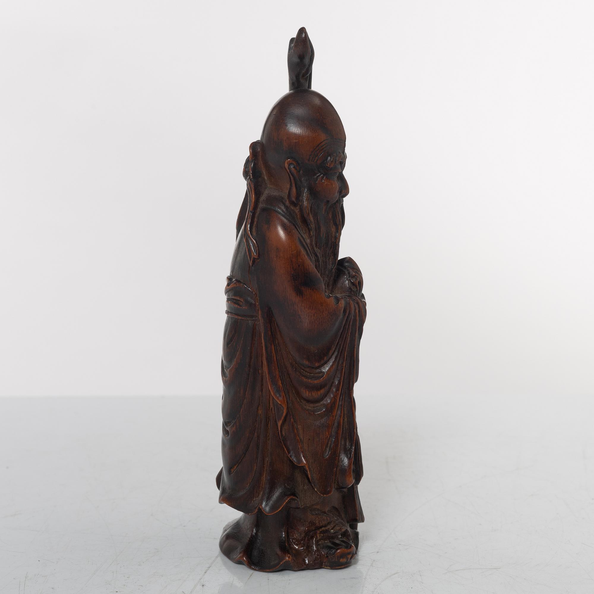 A Chinese Shoulao bamboo figure, Qing dynasty (1644-1912).