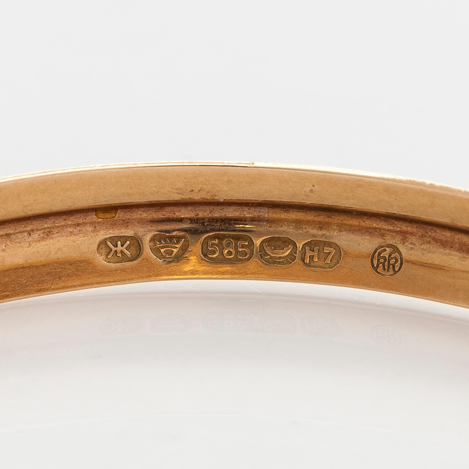 Kalevala koru, rannerengas 14K kultaa, Helsinki 1961.