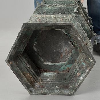 PAGOD, brons. Qingdynasty (1644-1912).